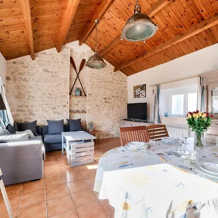 度假居 Maison Avec Jardin A 200m De La La Cantine *