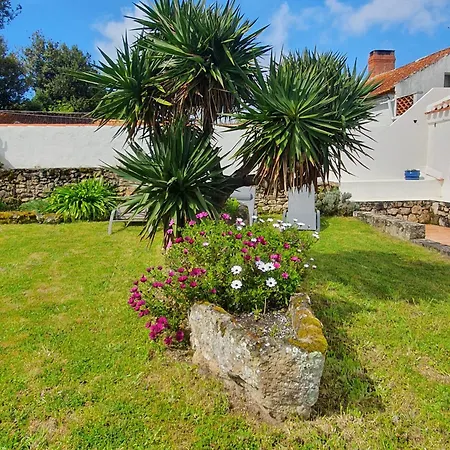Holiday home Maison Avec Jardin A 200m De La La Cantine